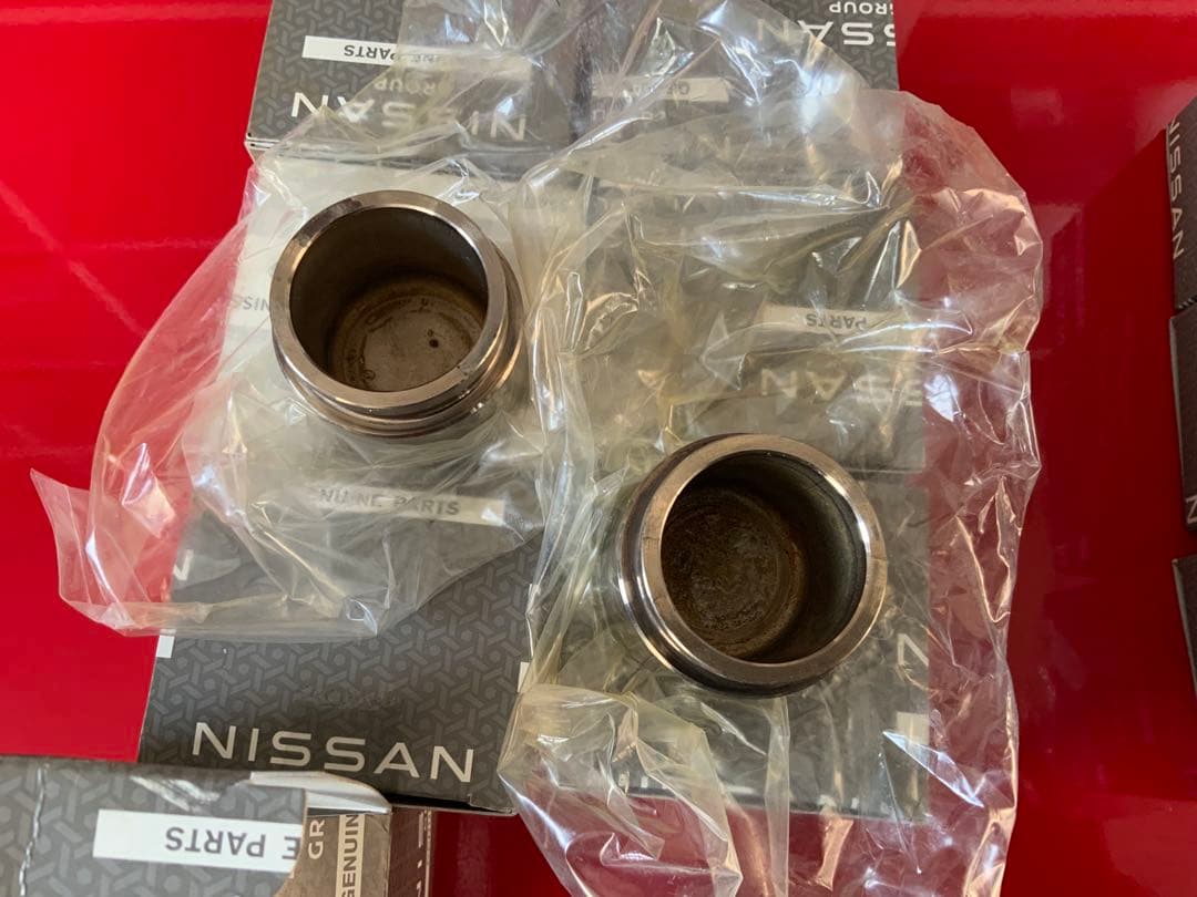 z34 アケボノビックキャリパー用　ピストンセット　フロント　リア　中古