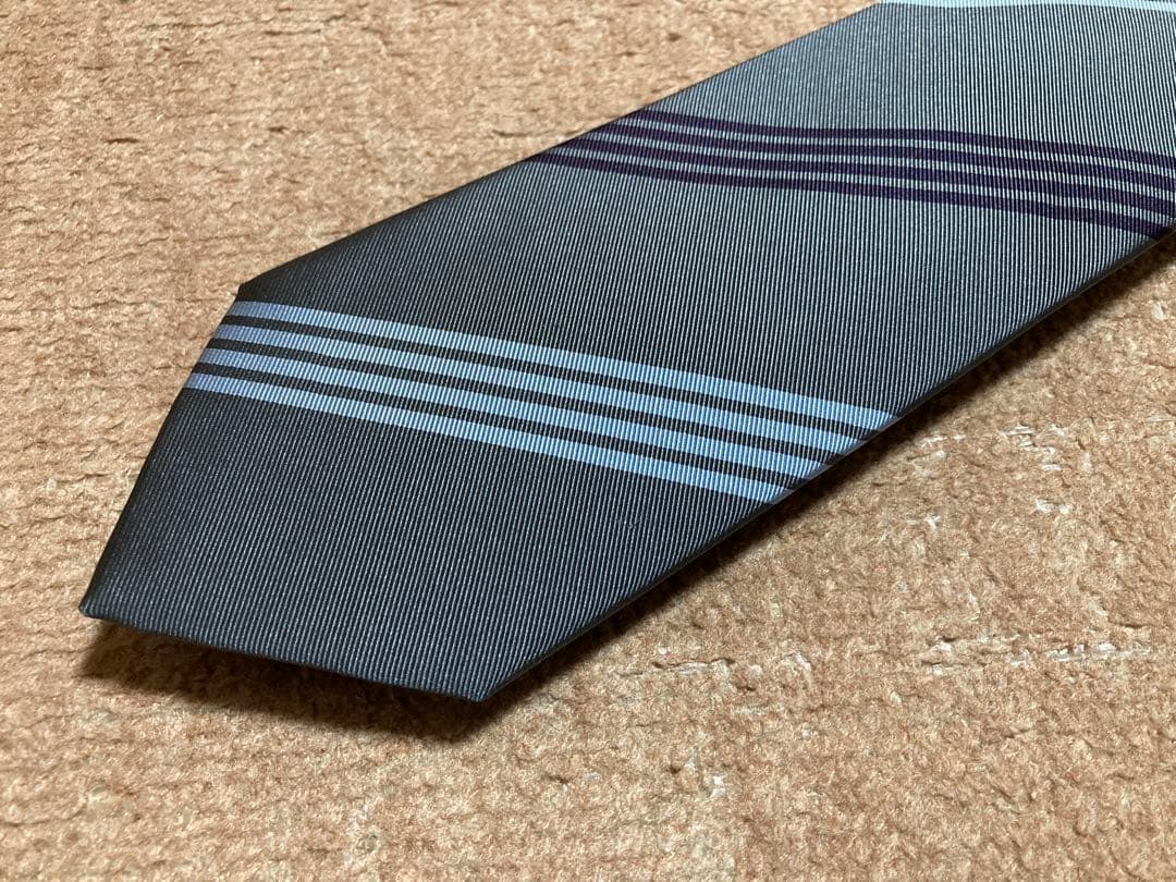 c*a様 新品 ホリデー&ブラウン ネクタイ グレー 定価23000円