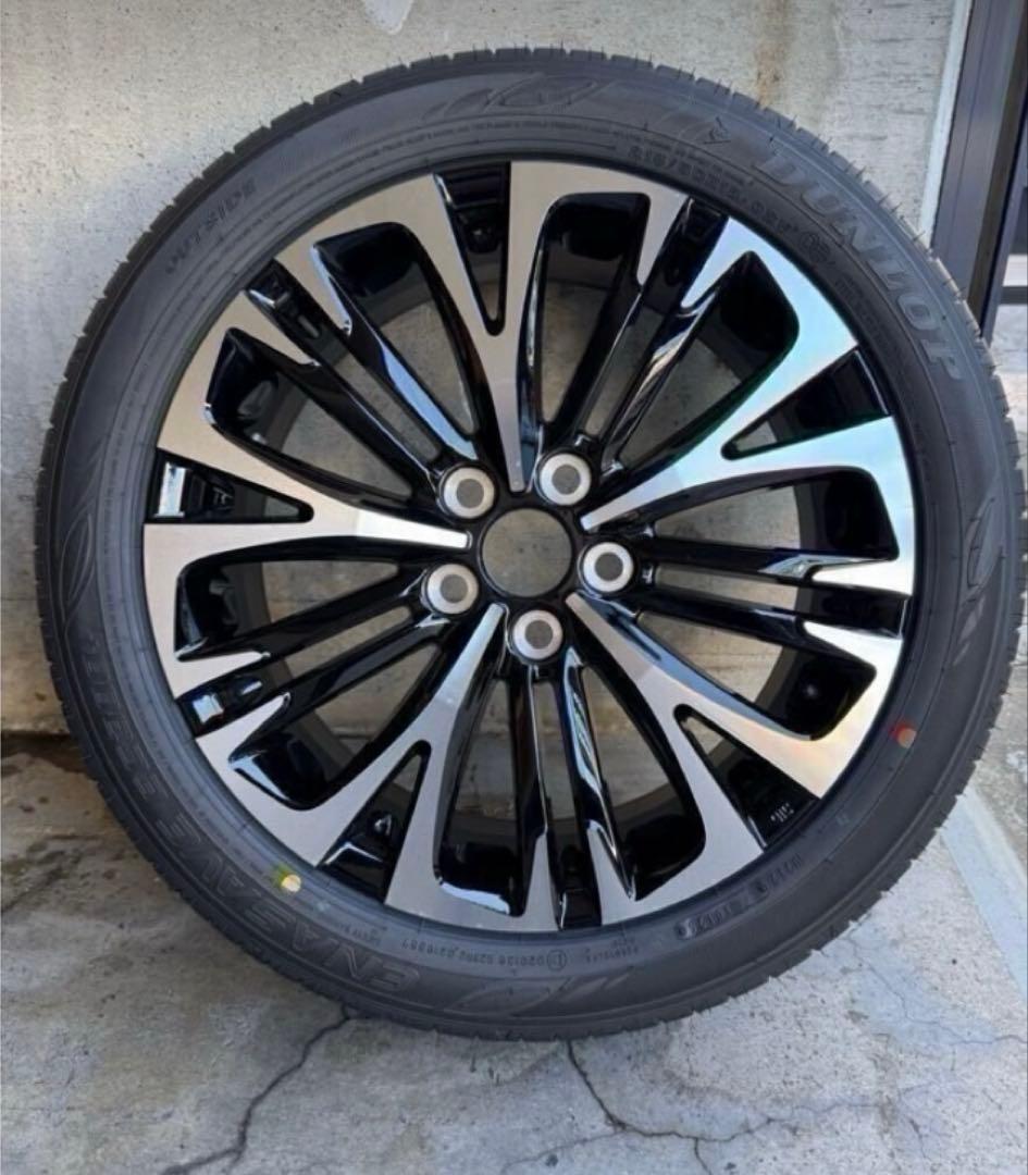 新車外しトヨタ ヤリスクロス純正ホイールとタイヤのセット1本送料込み‼️