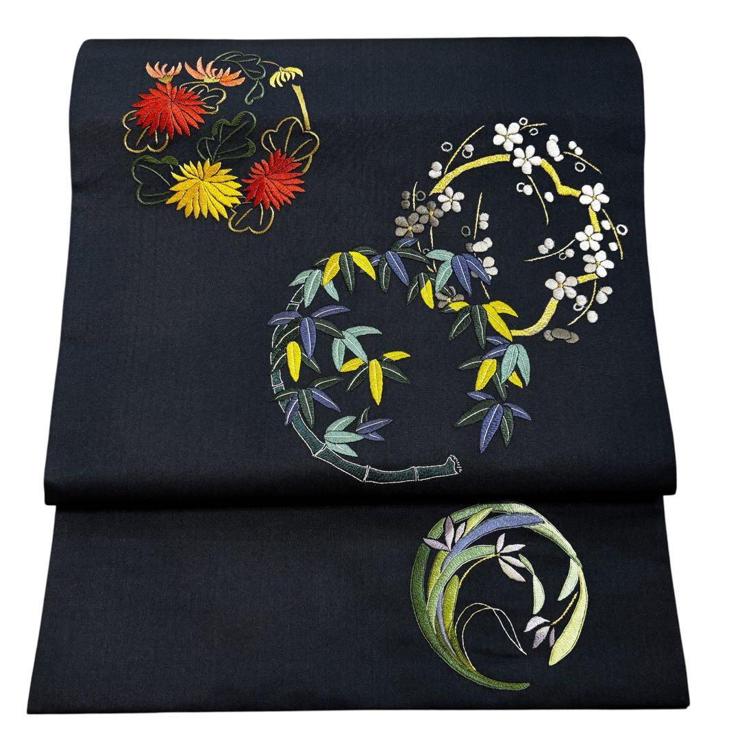名古屋帯　九寸名古屋帯　濃紺に花丸　刺繍　開き名古屋　長さ366 o1588