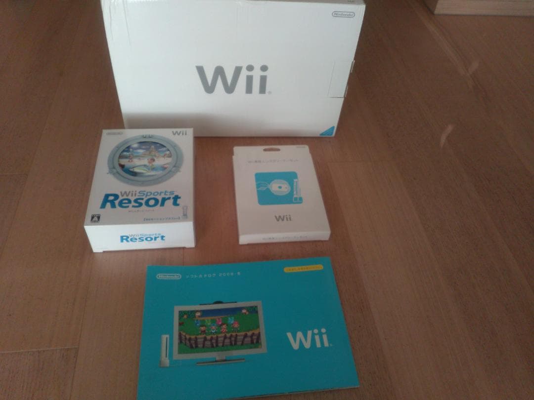 任天堂Wii本体 他すぐ遊べる基本セットです。