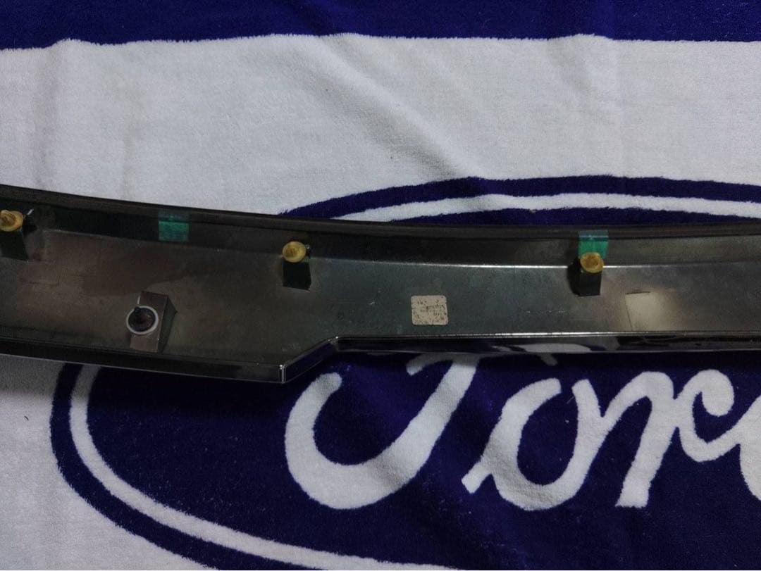 AGH30W ヴェルファイア　純正　ボンネットモール　75770-58080