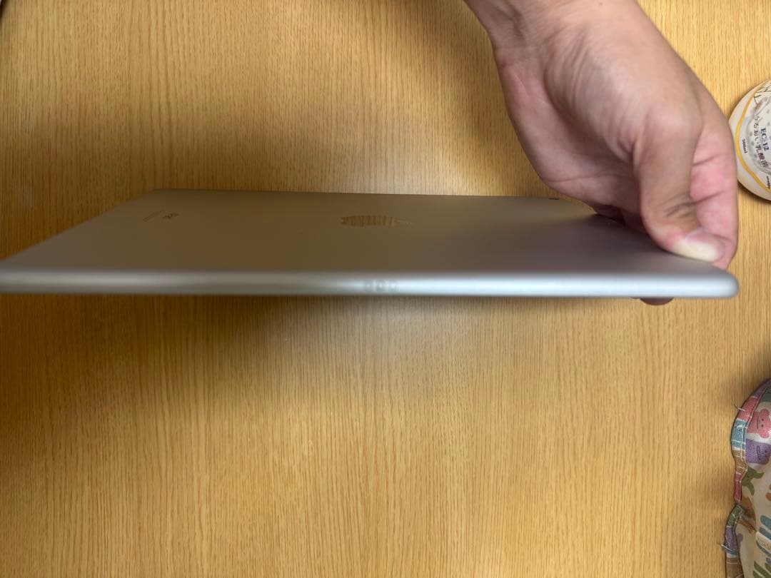 iPad第9世代(64GB) Wi-Fiモデル　バッテリー容量95% 美品