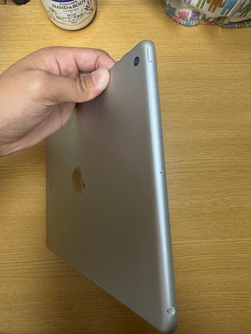 iPad第9世代(64GB) Wi-Fiモデル　バッテリー容量95% 美品
