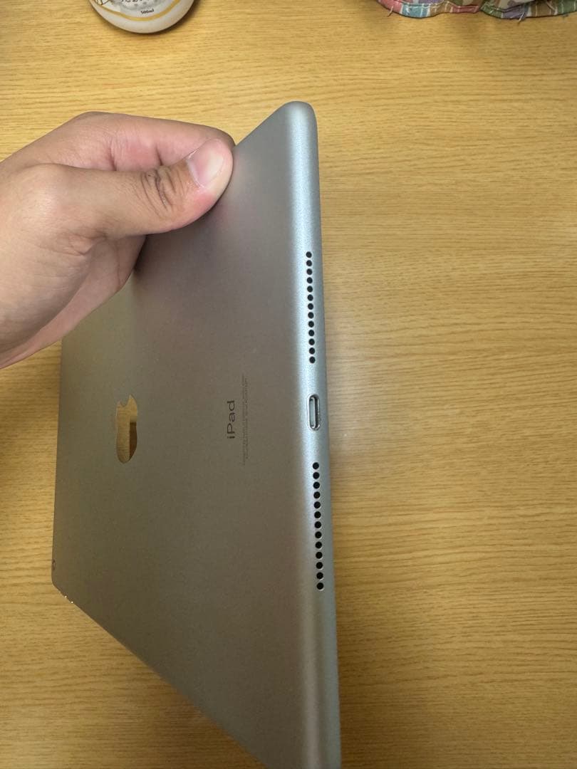 iPad第9世代(64GB) Wi-Fiモデル　バッテリー容量95% 美品