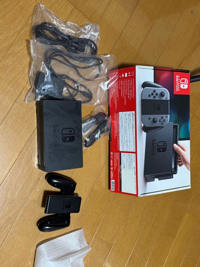 中古　Nintendo Switch 128GBメモリ付き