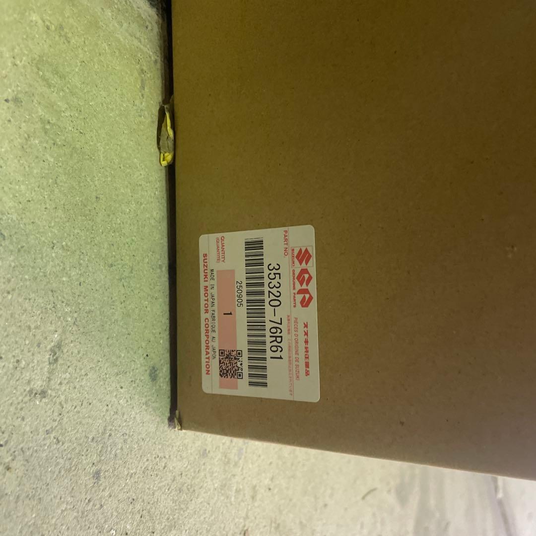 クロスビー　MN71S 右純正LEDヘッドライト　35120-76R61