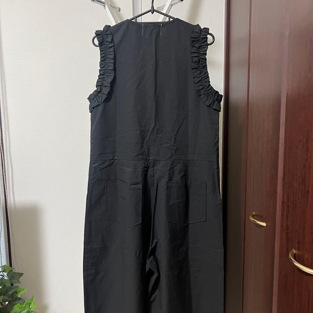 poet フリルスリーブオールインワンブラック新品未使用