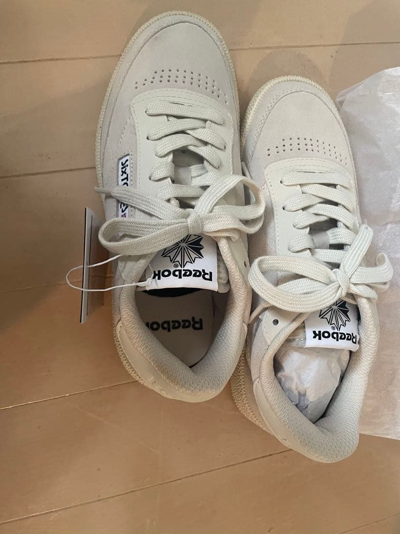 【SixTONES ×リーボック】22.5cm コラボスニーカー　オフホワイト