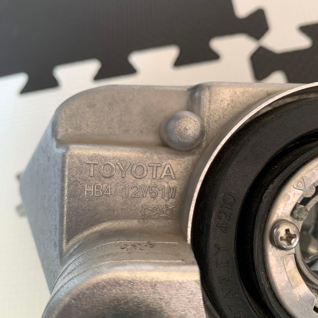 セルシオ30後期 フォグ右