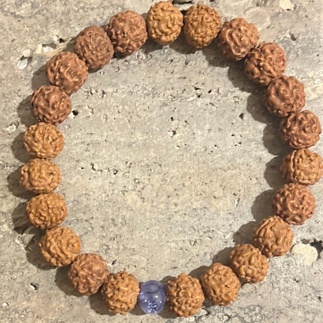 売約済み【内宇宙と繋がる】癒しと結界のお守り×タンザナイト✨浄化　瞑想　現実創造