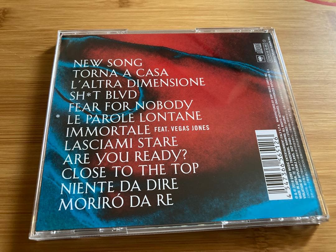 レア　ダミアーノ直筆サインメガジャケットCD　マネスキン　maneskin CD