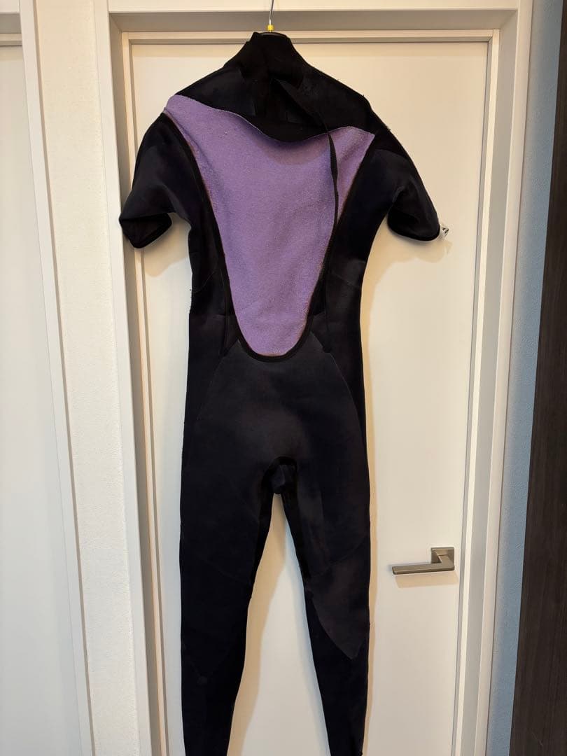 新品BILLABONG ABSOLUTE COMP シーガル ブラック　Mサイズ