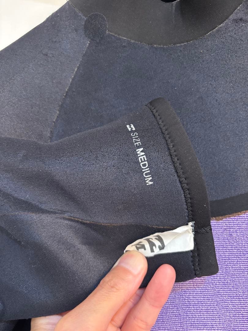 新品BILLABONG ABSOLUTE COMP シーガル ブラック　Mサイズ