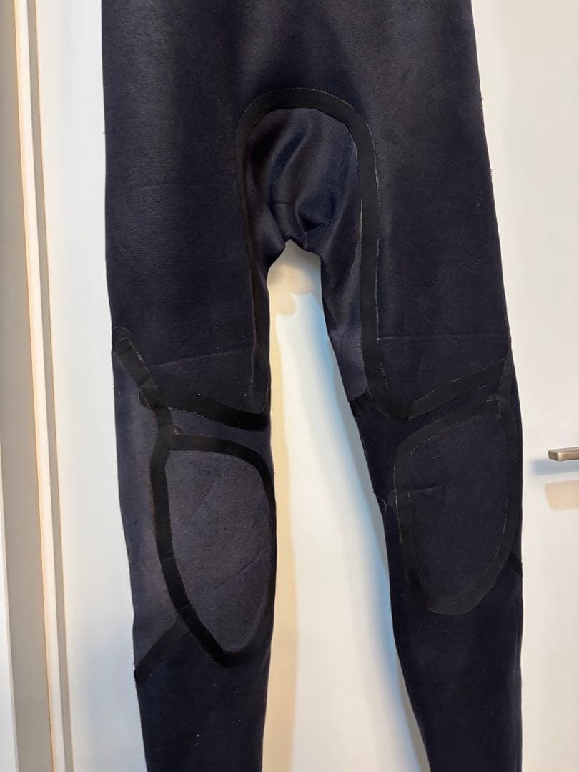 新品BILLABONG ABSOLUTE COMP シーガル ブラック　Mサイズ