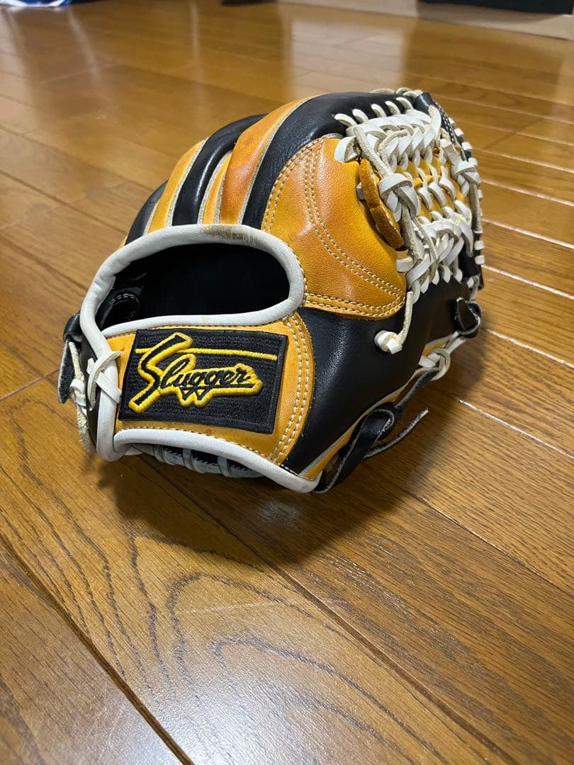 軟式グローブ オレンジ/黒