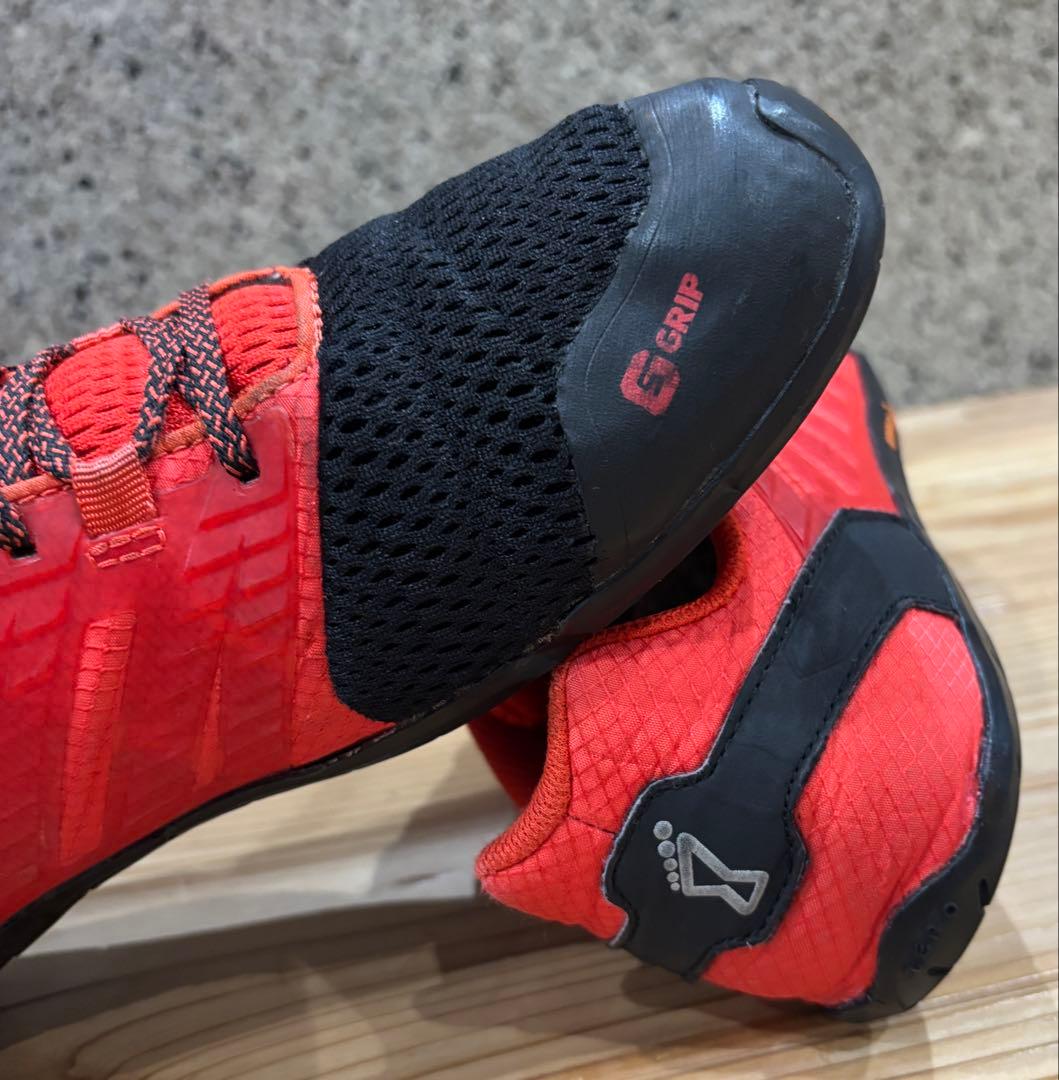 INOV-8 bare-xf 210 inov8 イノヴェイト　トレーニング