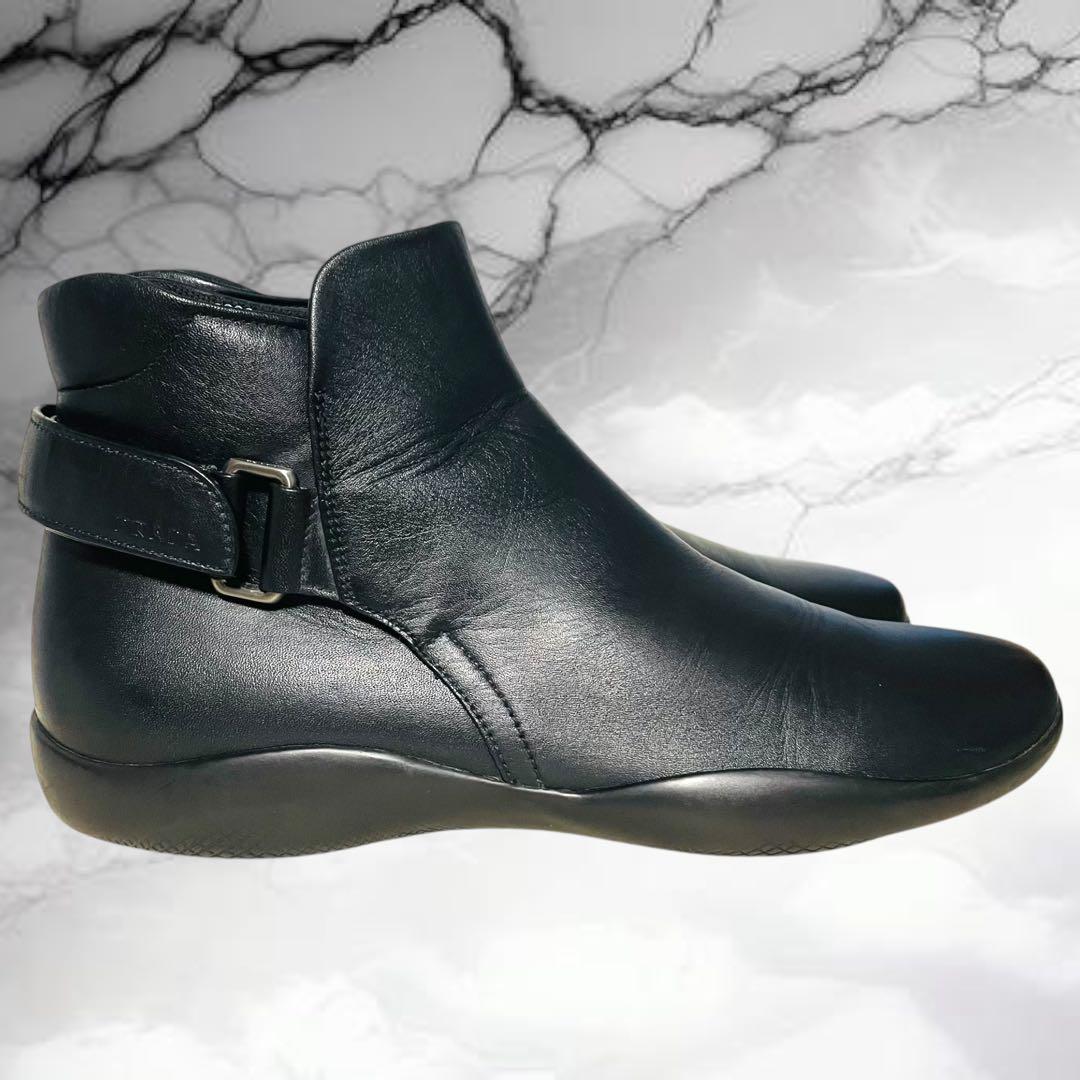 【プラダ】美品エンボスロゴ サイドゴアブーツ ベルクロ ブラック 黒 5 1/2