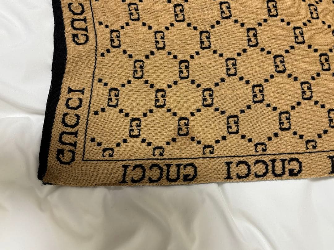 【希少】GUCCI GGロゴ　マフラーブラック・ベージュ　リバーシブル