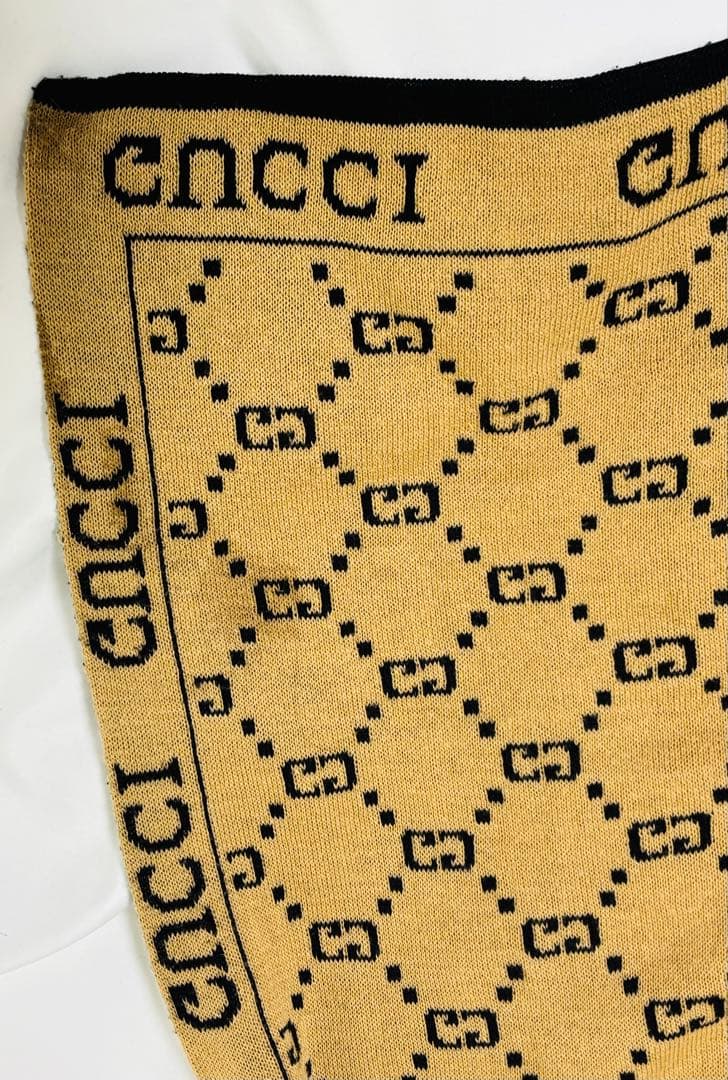 【希少】GUCCI GGロゴ　マフラーブラック・ベージュ　リバーシブル