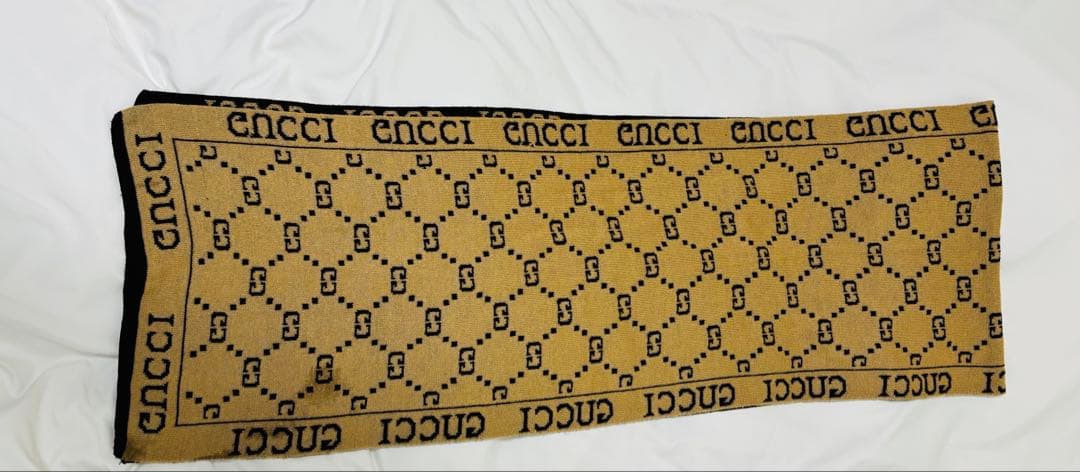 【希少】GUCCI GGロゴ　マフラーブラック・ベージュ　リバーシブル