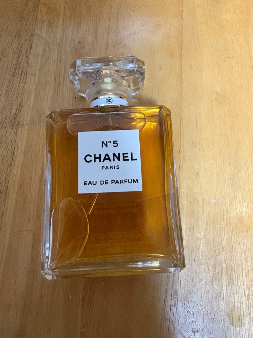 シャネル ナンバー5 オードパルファム 100ミリ