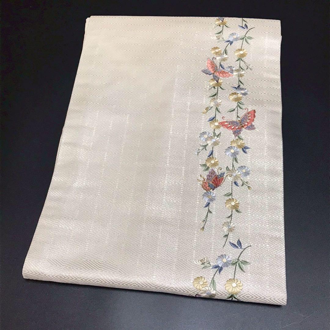 ［7080］名古屋帯 美品 舞蝶花文様 刺繍 金糸 九寸 シルバー 正絹 着物