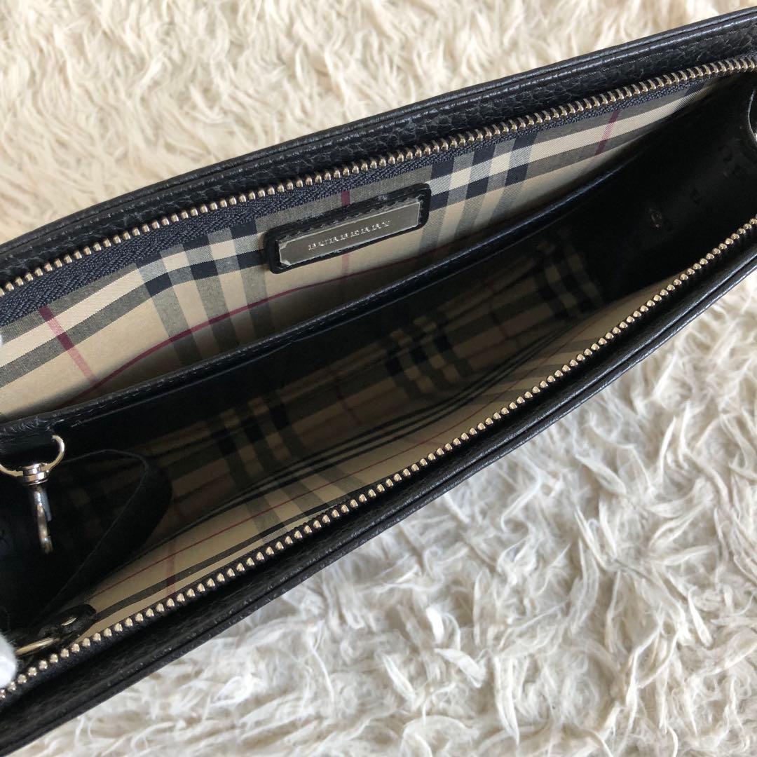 【未使用級】バーバリー　セカンドバッグ　クラッチバッグ　黒　本革　ノバチェック