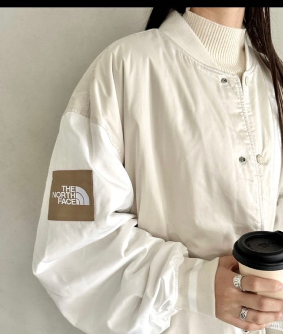 ノースフェイス ホワイトレーベル 　Мサイズ スタジャン