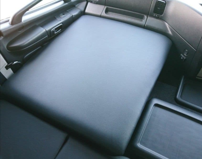 【新品】グランドプロフィア★フラット助手席 ブラックレザー★支柱付属 在庫1