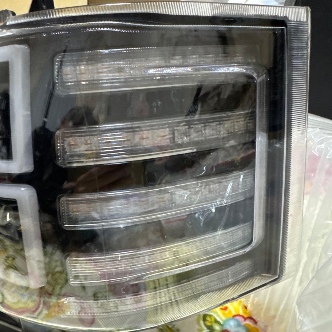 Valenti ヴァレンティ ジュエル 200系 ハイエース 4型～ LED用