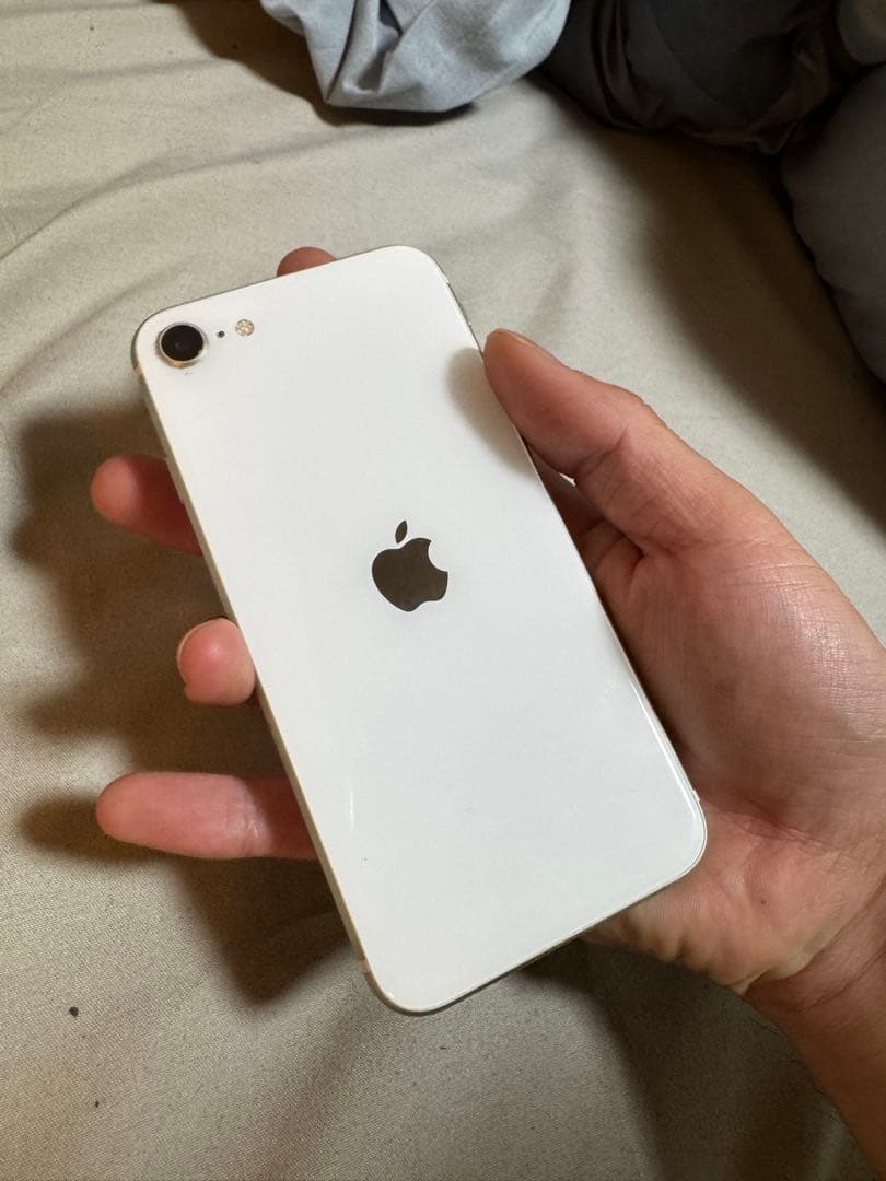 iPhone SE 第2世代 64GB simフリー ホワイト