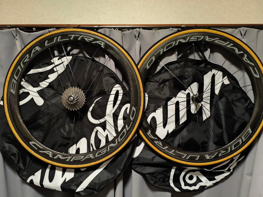 登坂車線様用CAMPAGNOLO BORA ULTRA50 ダークラベル