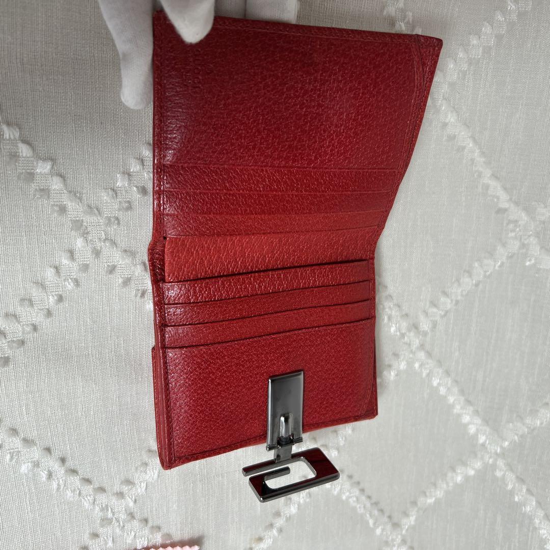 【極美品】GUCCI Gクリップコンパクト二つ折財布　レッド