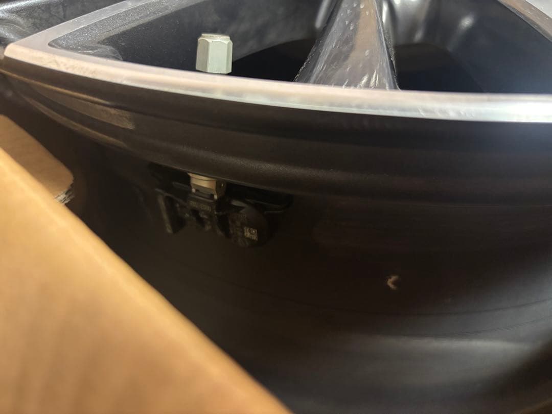 レクサス純正　ＥＳ　18インチ　新車外し　ホイール4本　空気圧センサー付き