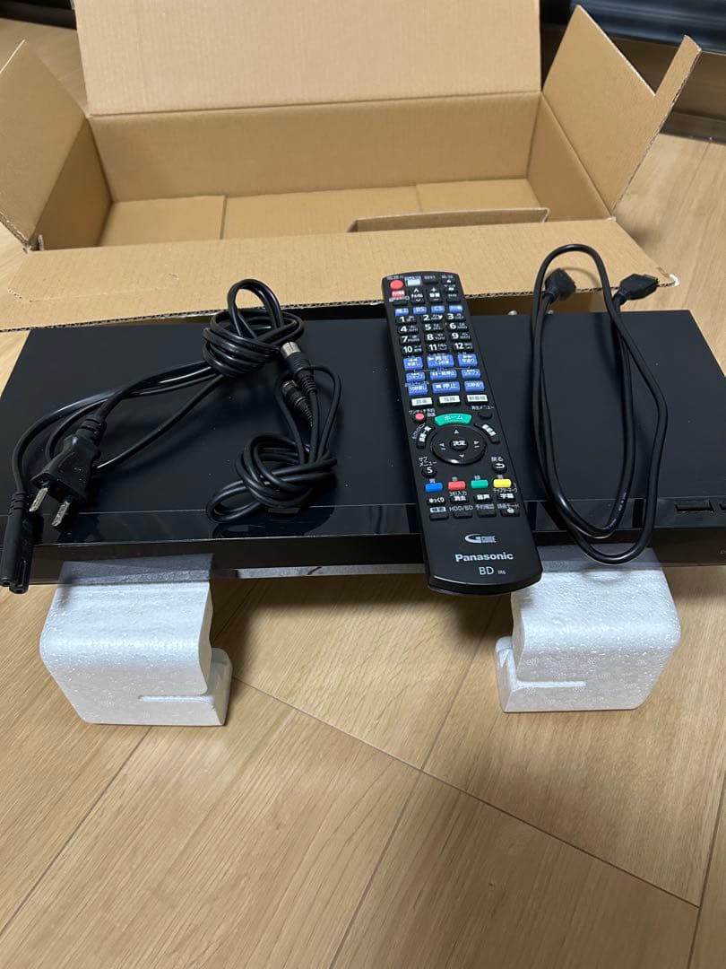 Panasonic DMR-2CW100ブルーレイレコーダー