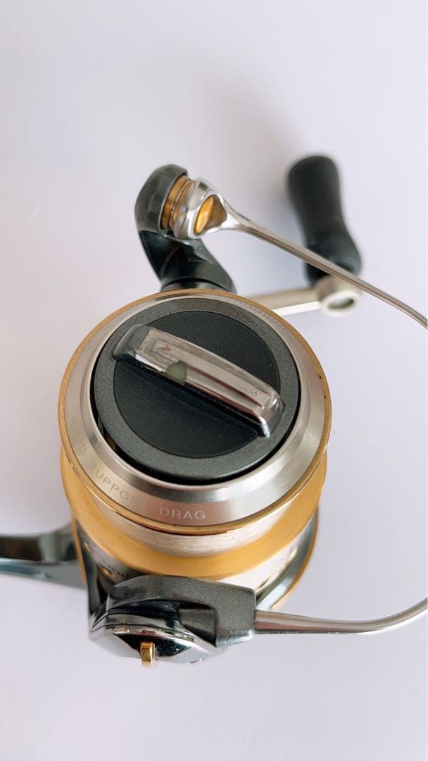 Shimano 04ステラ 2000S スピニングリール