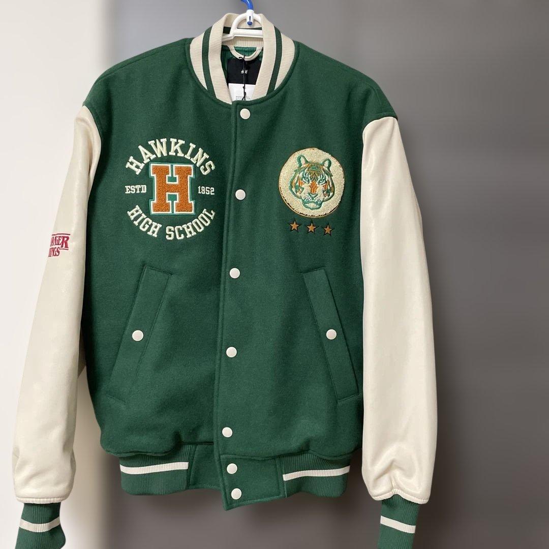 ストレンジャーシングス  ホーキンス スタジャン Sサイズ