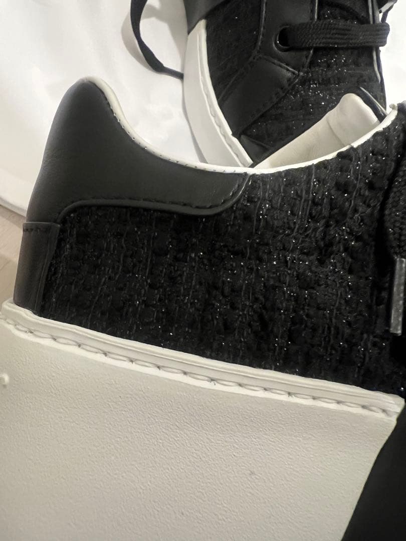 【大幅値下げ】新品未使用ROGER VIVIER ツィードラメスニーカー37