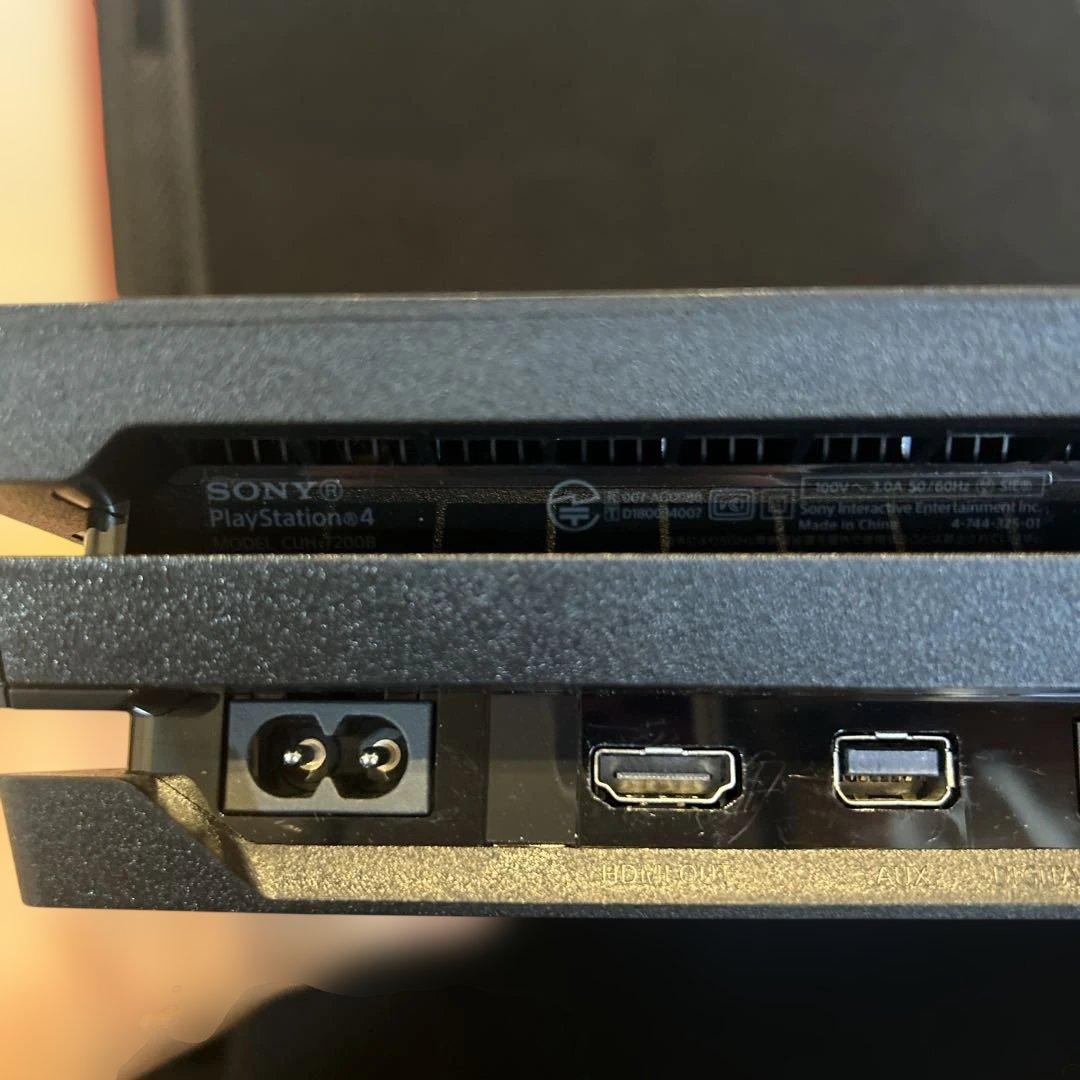 PlayStation4 Pro 7200B本体