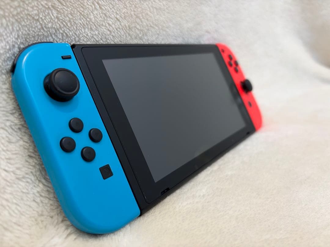美品Nintendo Switch 本体セット赤/青 Joy-Con