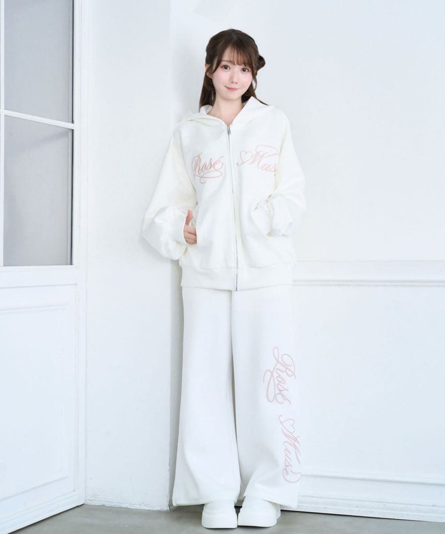 ロゼミューズLogo 3d embroidery hoodie パーカー