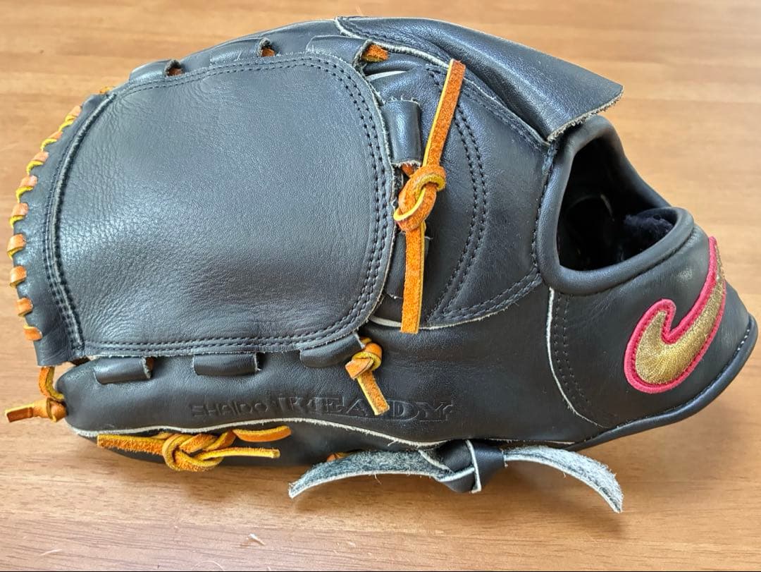 Nike 投手用 軟式グローブ　左投げ　SHADO