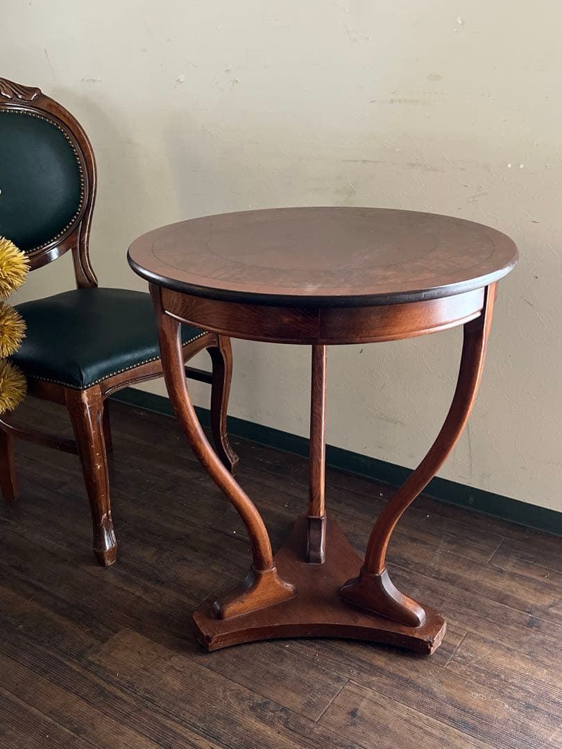 k519r121 特徴的な曲線レッグのアンティーク調ラウンドテーブル 象嵌細工