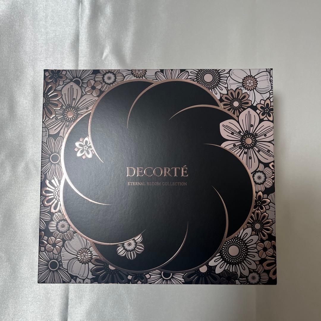 コスメデコルテ　クリスマスコフレ 2025