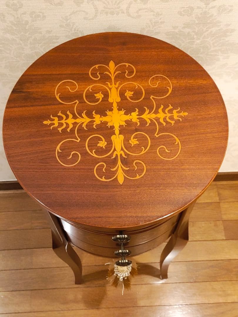 象嵌ベッドサイドテーブル