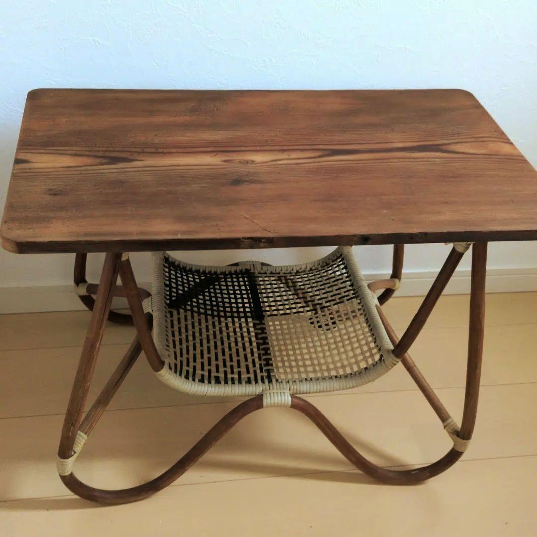 タイムセール！アンティークテーブル　ラタン脚