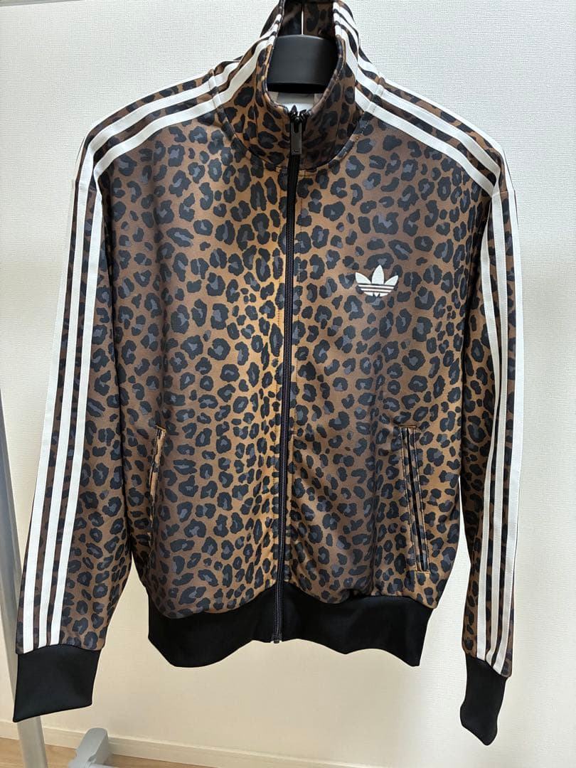 adidas アディダス　abcマート限定　ジャージ　レオパード