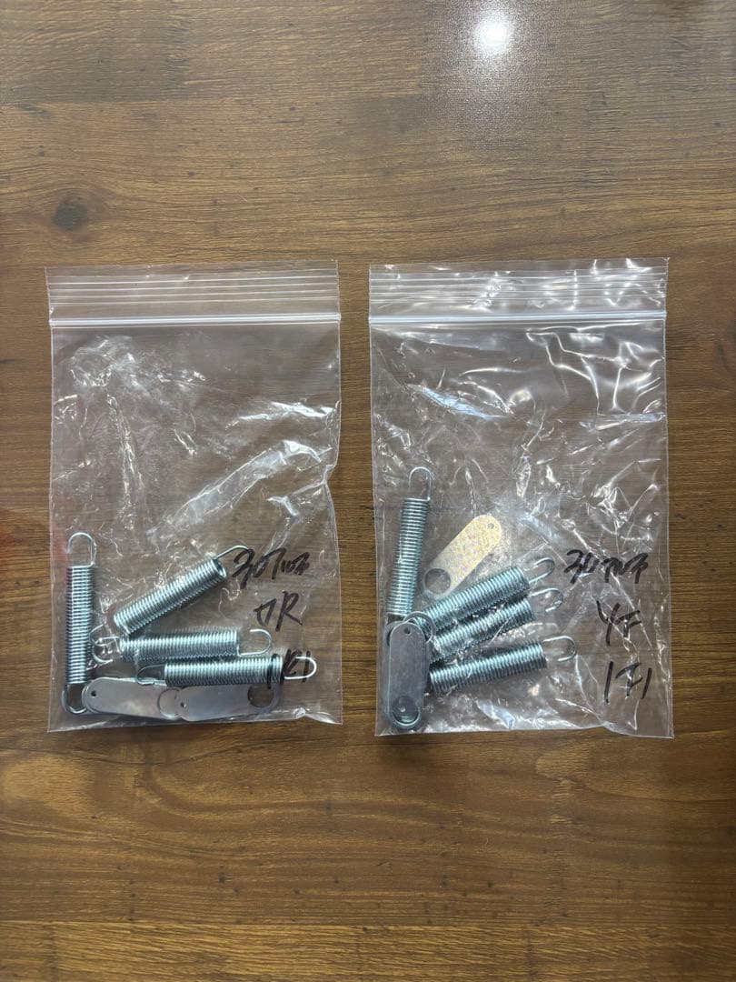 30アルファードCOMPASITE レッド ブレーキキャリパーカバー