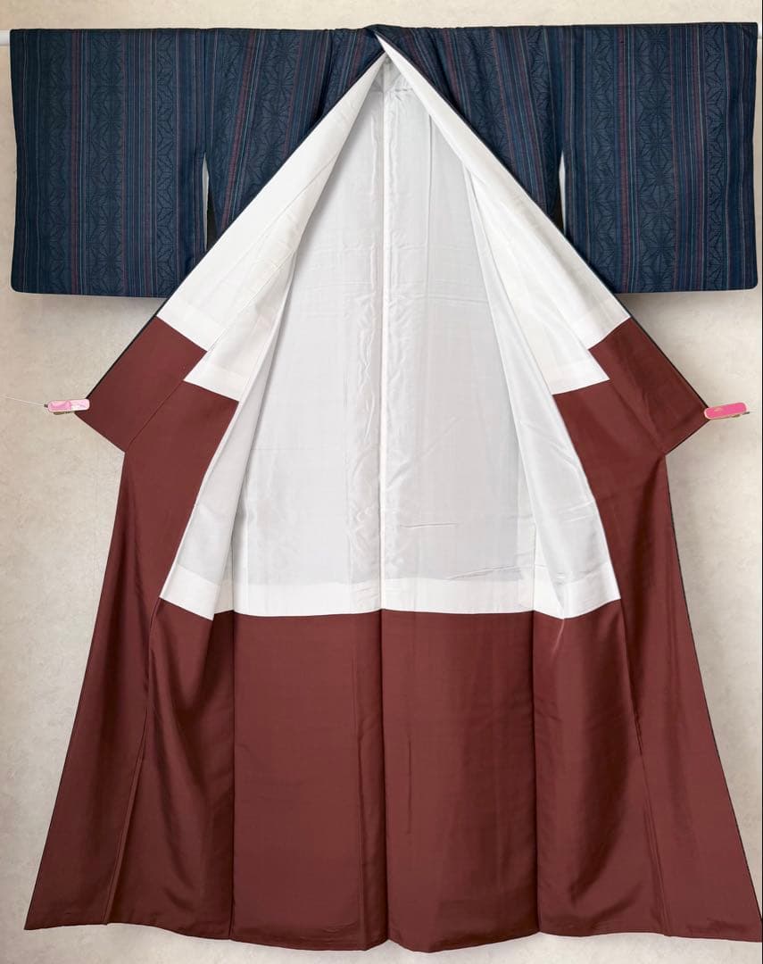 a19 美品 縞に麻の葉模様織り出し 正絹 手織り紬 裄67